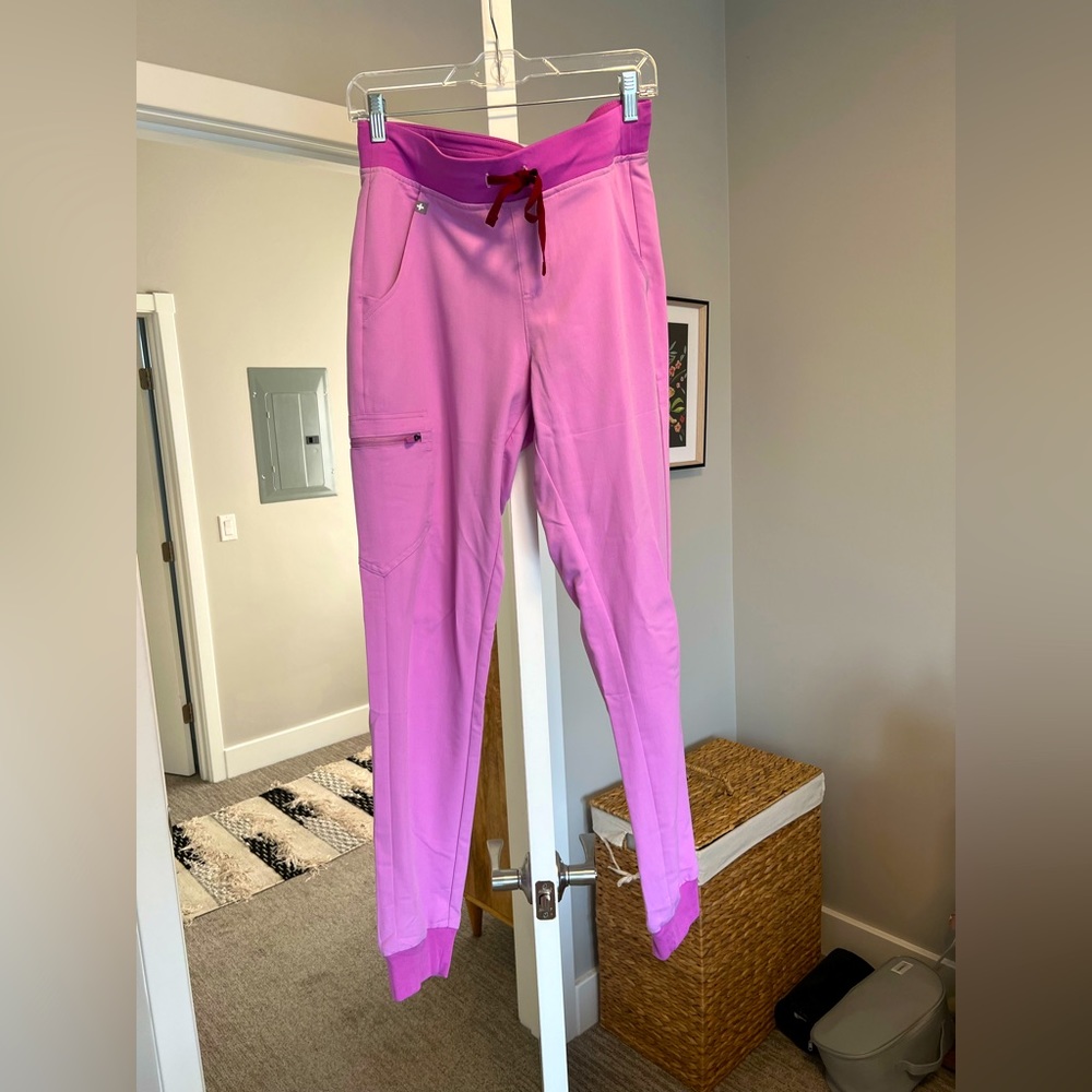 Women’s FIGS Zamora jogger scrub pants in size SMALL TALL. color Dusk.